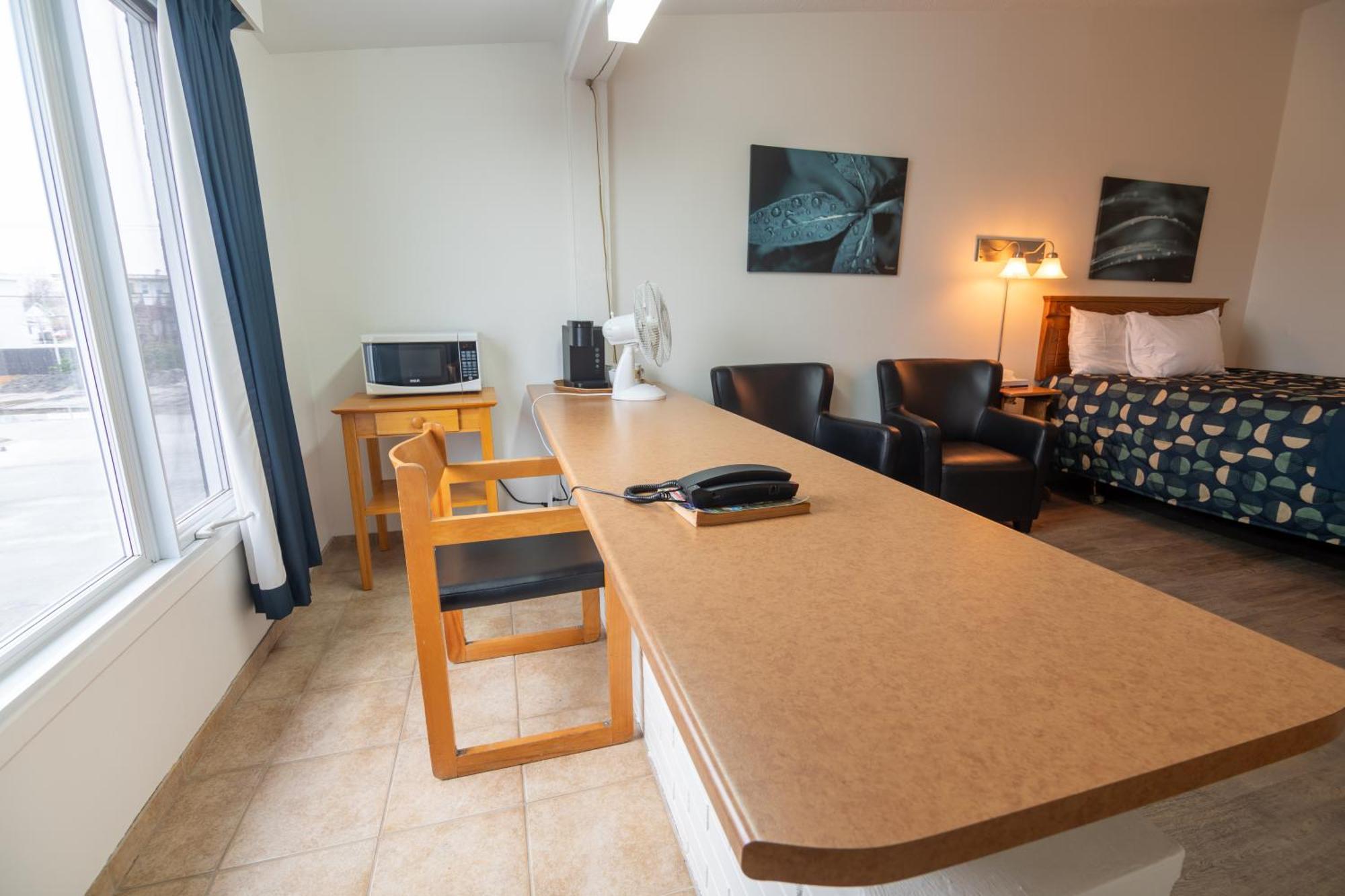 Hotel Les Mouettes Sept-Îles Esterno foto