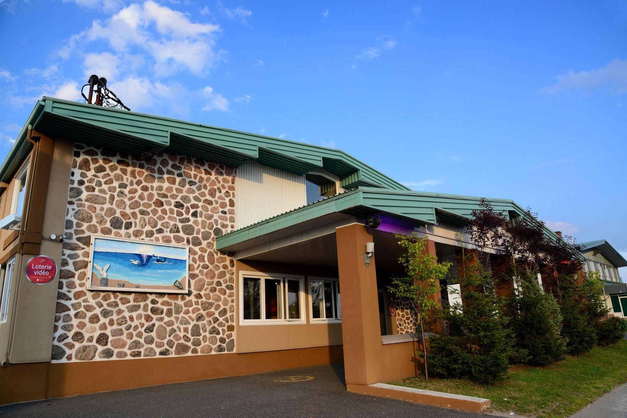 Hotel Les Mouettes Sept-Îles Esterno foto